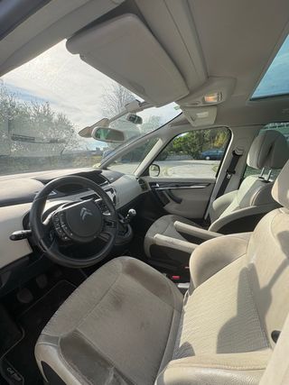 Citroen Grand C4 Picasso 2011