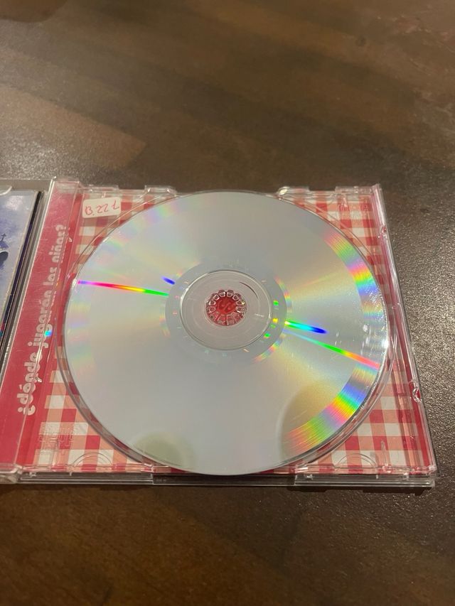 CD Molotov - ¿Dónde jugarán las niñas?