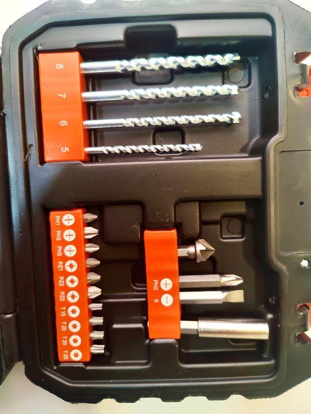 Maletín de brocas BLACK+DECKER