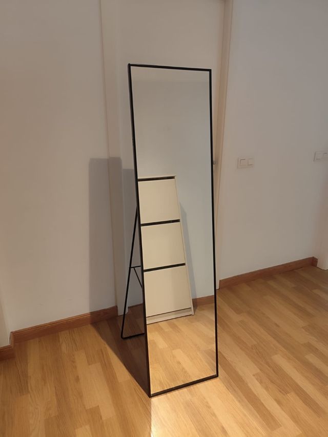 Espejo KARMSUND IKEA Negro