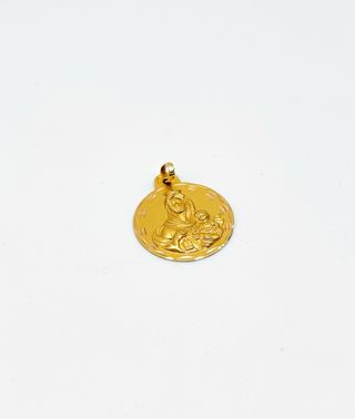 Colgante Virgen del Carmen de oro 18k