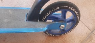 Patinete infantil azul 5-9 años