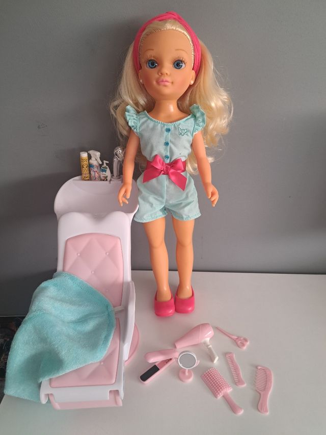 Nancy, un día de peluquería 