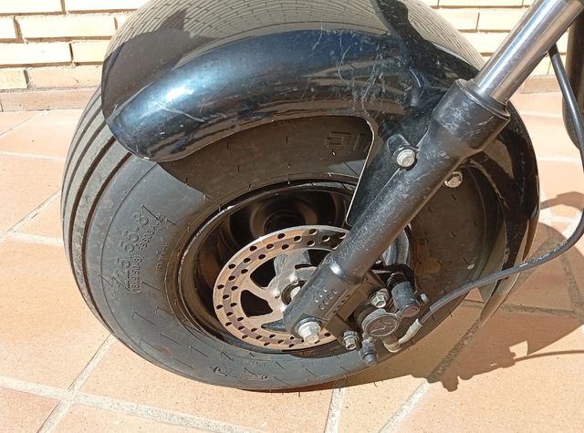 Moto Eléctrica Negra en perfecto estado