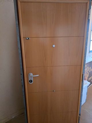 Puerta de entrada Segurestil
