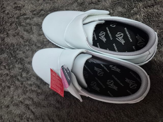 Zuecos Dian Blancos Antiestáticos nuevos a estrena