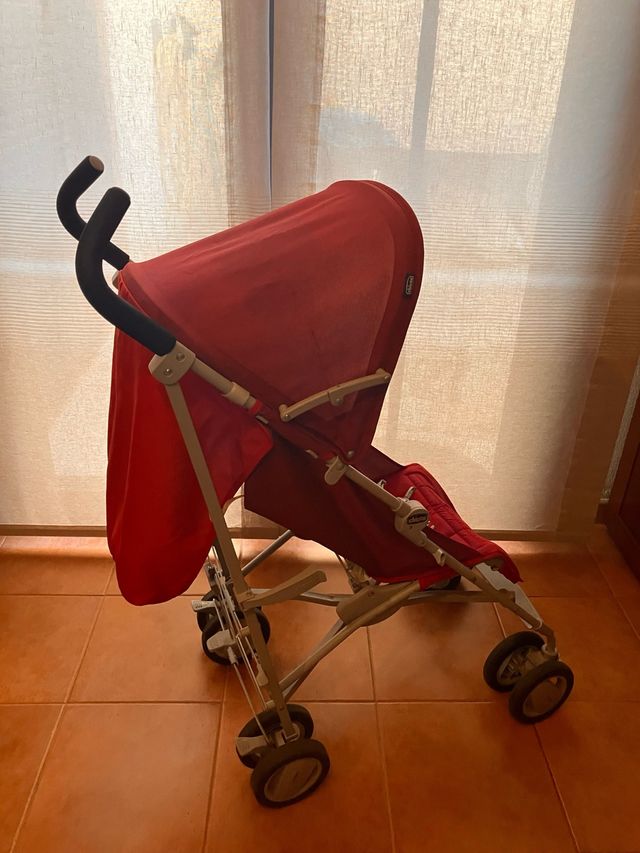 Silla de paseo Chicco roja