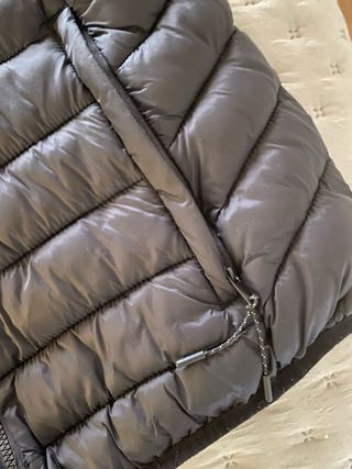 Dos chalecos acolchados talla M