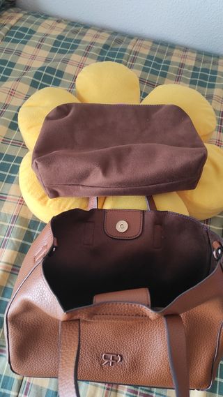 Bolso de mano de cuero marrón