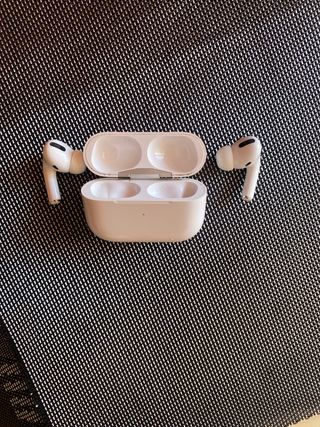 Apple AirPods Pro 1 Gen