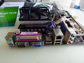Placa Base ASUS M2N68-AM PLUS + CPU AMD Athlon 64