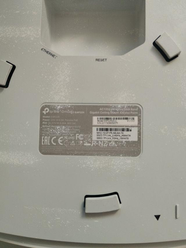 Punto di Accesso WiFi TP-Link EAP225 + Iniettore PoE