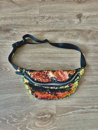 Riñonera lentejuelas doradas y naranjas