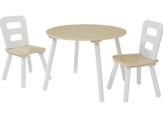 Mesa y 2 sillas infantiles nuevas