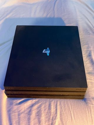 PS4 Pro 1TB + 2 Mandos + 9 Juegos