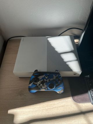 Xbox One S Blanca