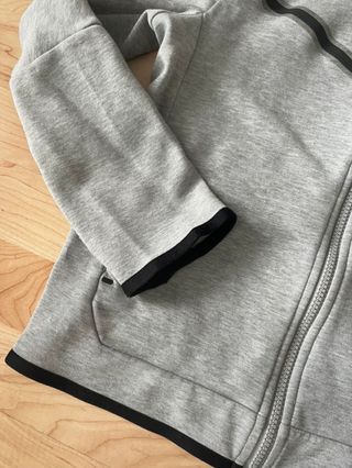 Chándal Nike Tech Fleece Gris
Talla M niño