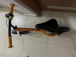 Bici sin pedales naranja