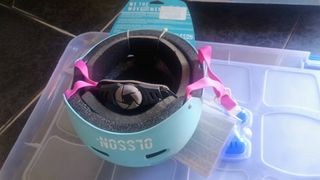 Casco Olsson and Brothers S/M