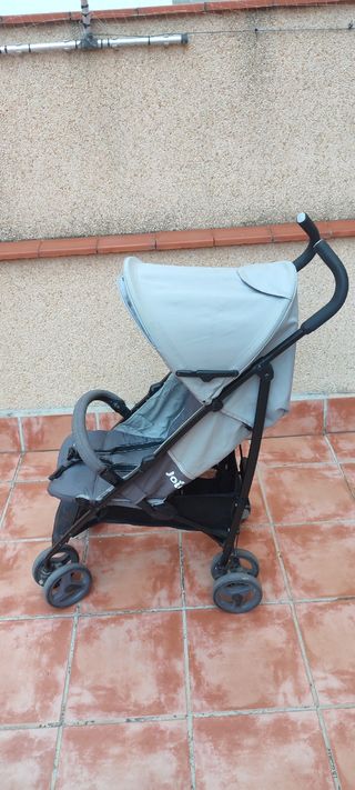 Silla de paseo / cochecito Joie gris