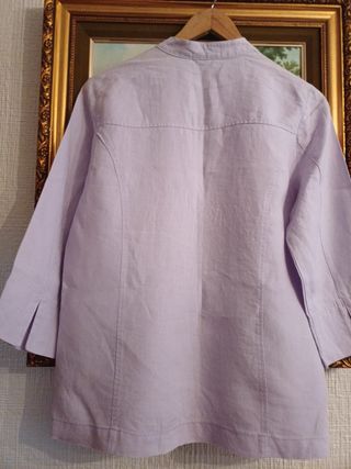 Blusa morada con pedrería