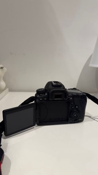 Canon EOS 6D Mark II Cámara DSLR Negra