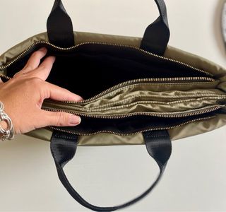 Bolso sport negro y verde