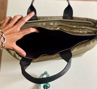 Bolso sport negro y verde