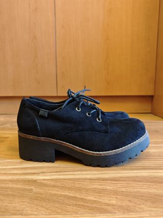 Zapatos negros de plataforma para mujer