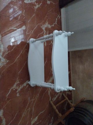 Estantería de plástico duro blanco