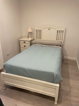Cama blanca.