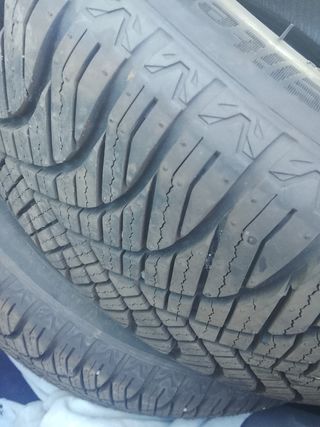 2 Neumáticos 215/45 R17