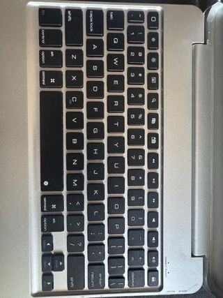 Funda Aluminio con Teclado para iPad 