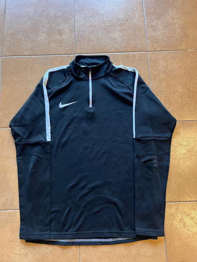 Sudadera Nike Half-Zip Negra Deportiva