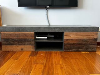 Mueble TV Diseño Industrial de 160 cms