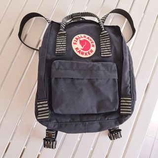 Mochila Fjällräven Kånken Mini Gris