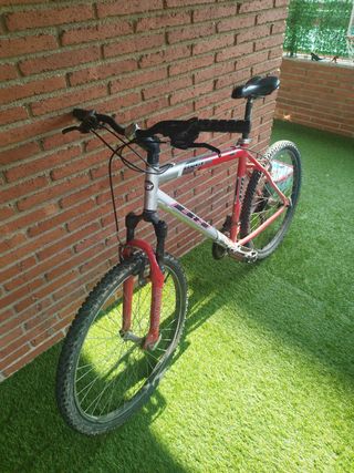 Bicicleta de Montaña BH Bikes 490 Roja