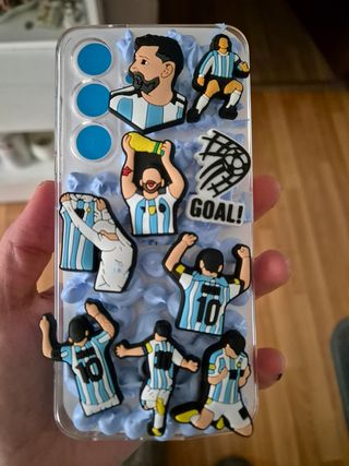 Funda Samsung S24 con figuras de fútbol