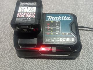 Caricabatterie e Batteria Makita DC10SB