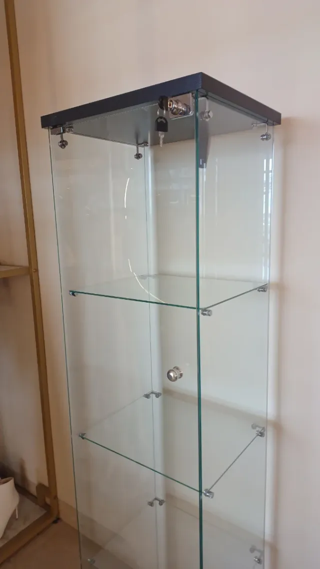 Vitrina de Madrid de cristal con llave