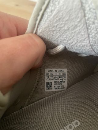 Adidas Yeezy 350 V2 Sesamo Beige Talla 46 2/3