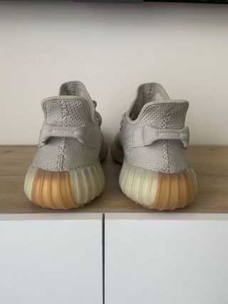 Adidas Yeezy 350 V2 Sesamo Beige Talla 46 2/3