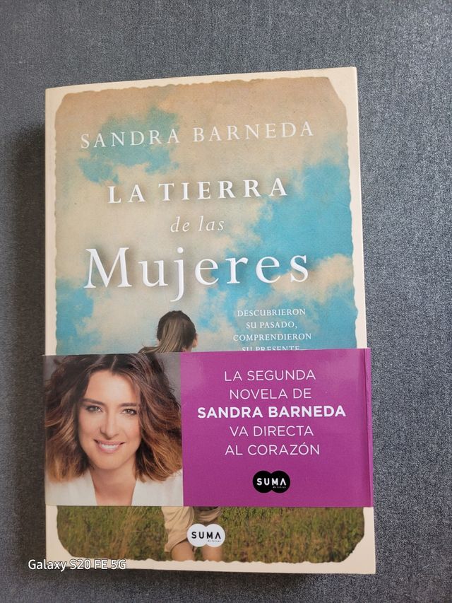 La tierra de las mujeres (Spanish Edition)