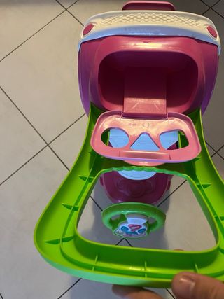 Cavalcabile bimba rosa con manico