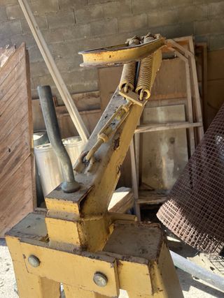 Pinza grúa 2500 kg homologada