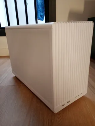 PC ofimática + Lian Li Dan A3