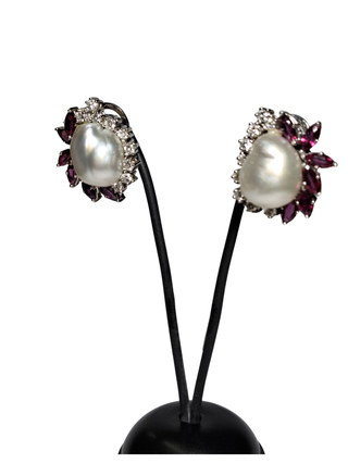Pendientes Oro Blanco 18K Perla, Rubí y Diamantes