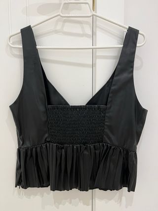 Top polipiel Zara negro