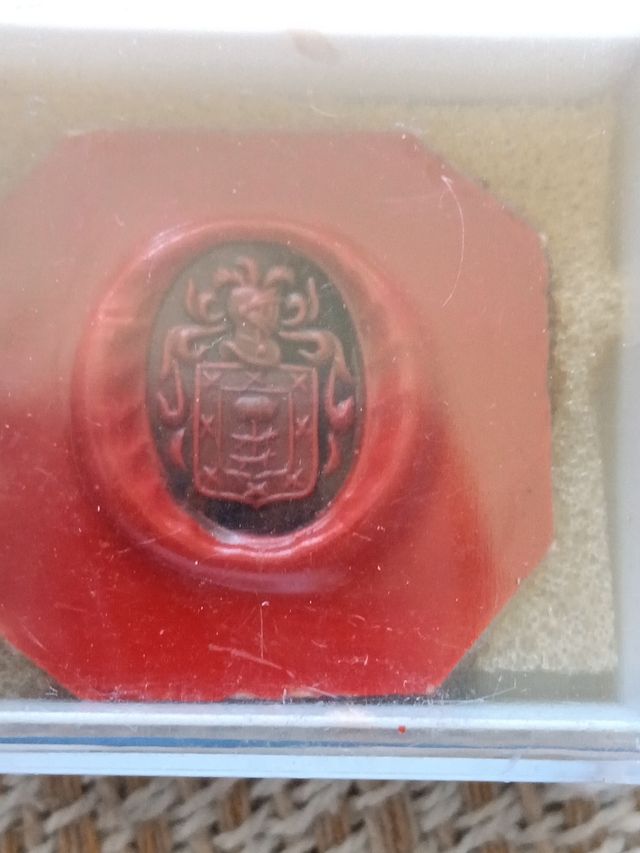 Sigilli araldici in cera rossa