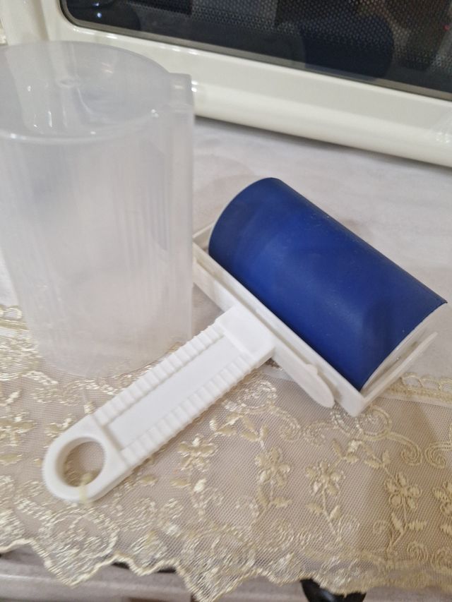 Leva pelucchi lavabile con contenitore